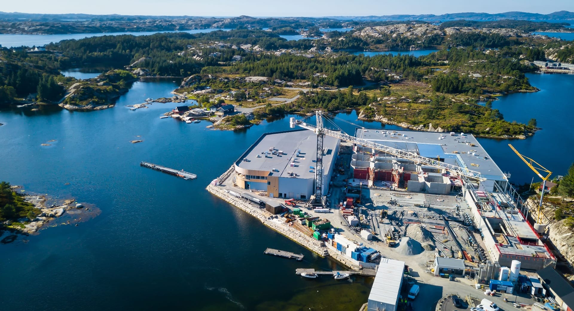Flyfoto av Lerøy Sjøtroll Kjærelva RAS-anlegg